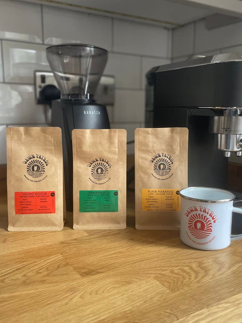 The Originals Coffee 3 x 70g Sample Bags plus Enamel Mugs